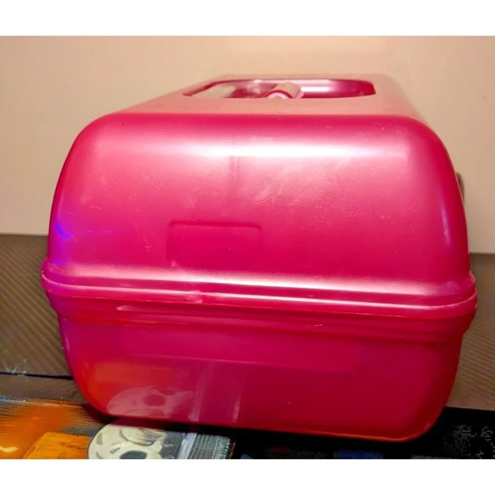 Caboodles  On-The-Go Girl cosmetic and Makeup Organizer Case Hot Pink